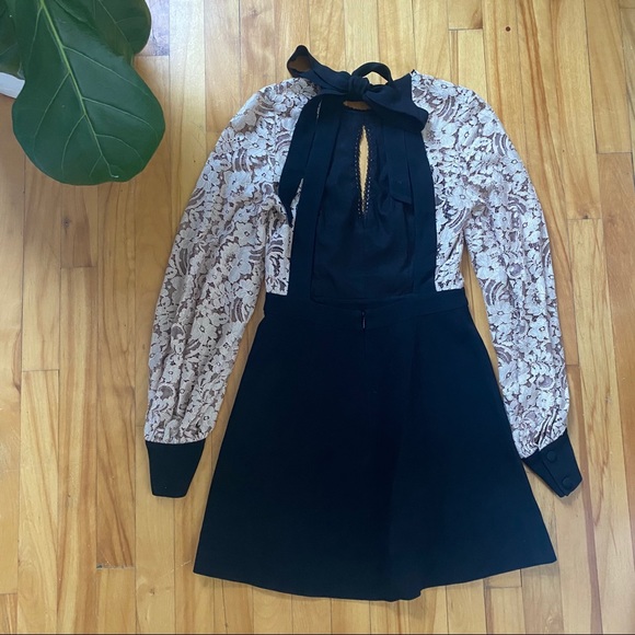 Alexis black beige mini tie back dress long sleeve - Picture 3 of 5